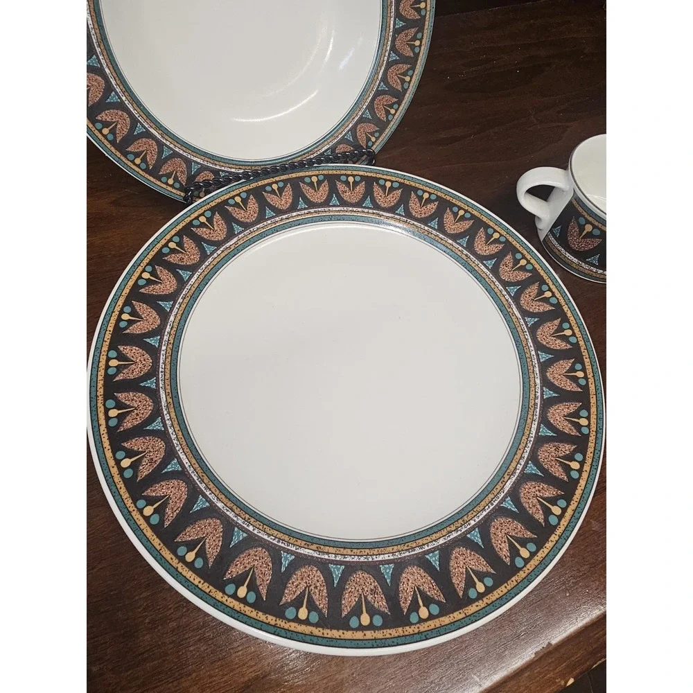 Mikasa Intaglio BAVARIA CAC63‎ 1 Place Setting Dinnerware 5 pc Stoneware Autumn